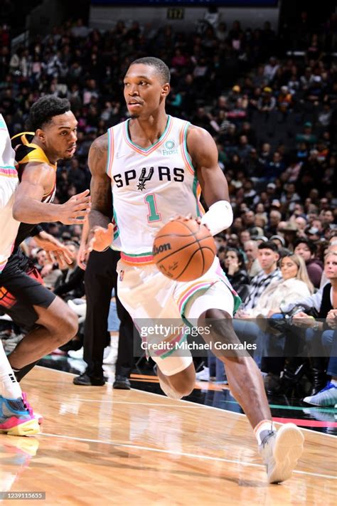 lonnie walker iv spurs.